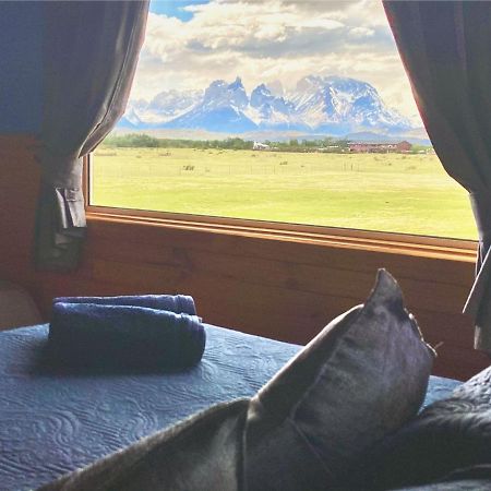 Vista Al Paine - Refugio De Aventura Bed & Breakfast Torres del Paine National Park Exterior photo