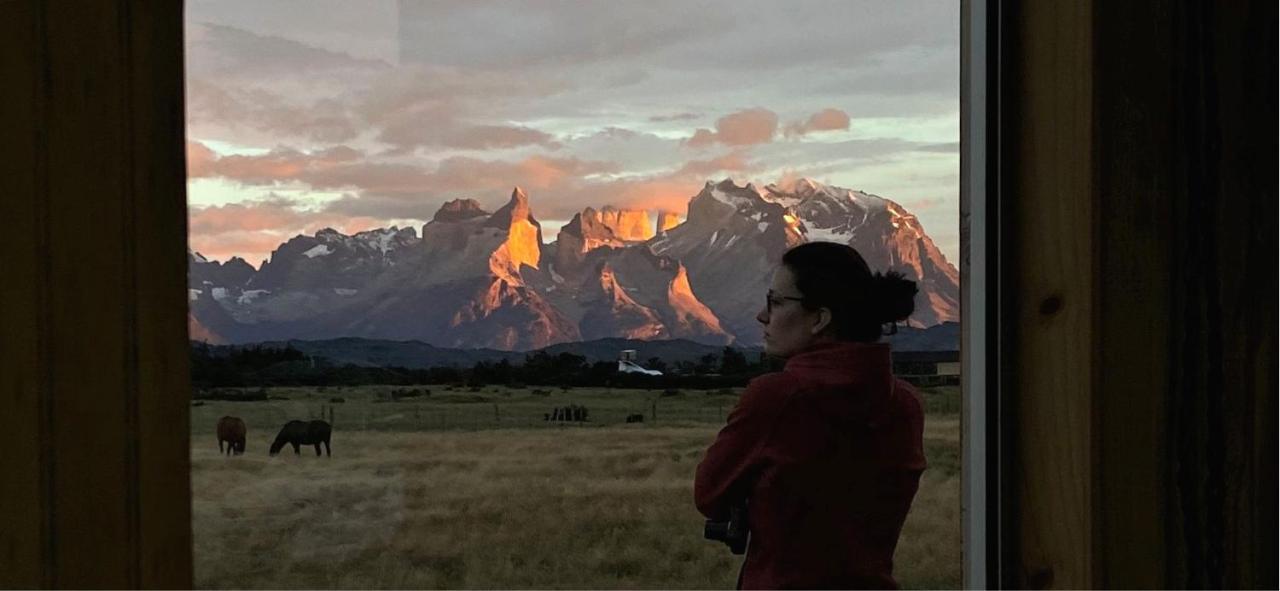 Vista Al Paine - Refugio De Aventura Bed & Breakfast Torres del Paine National Park Exterior photo