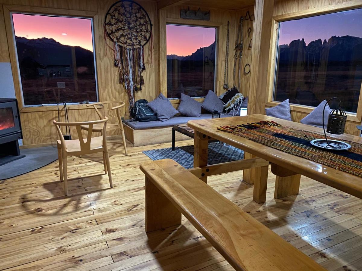 Vista Al Paine - Refugio De Aventura Bed & Breakfast Torres del Paine National Park Exterior photo
