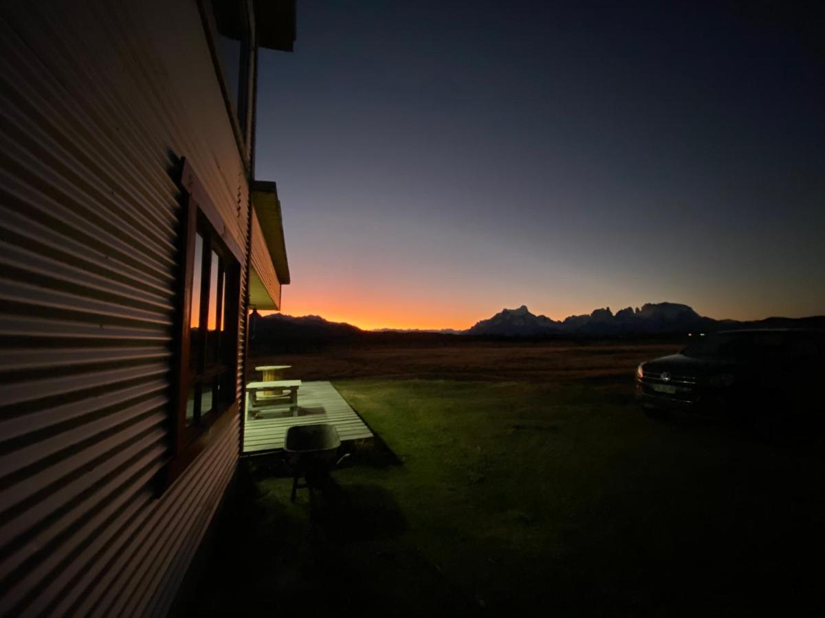 Vista Al Paine - Refugio De Aventura Bed & Breakfast Torres del Paine National Park Exterior photo
