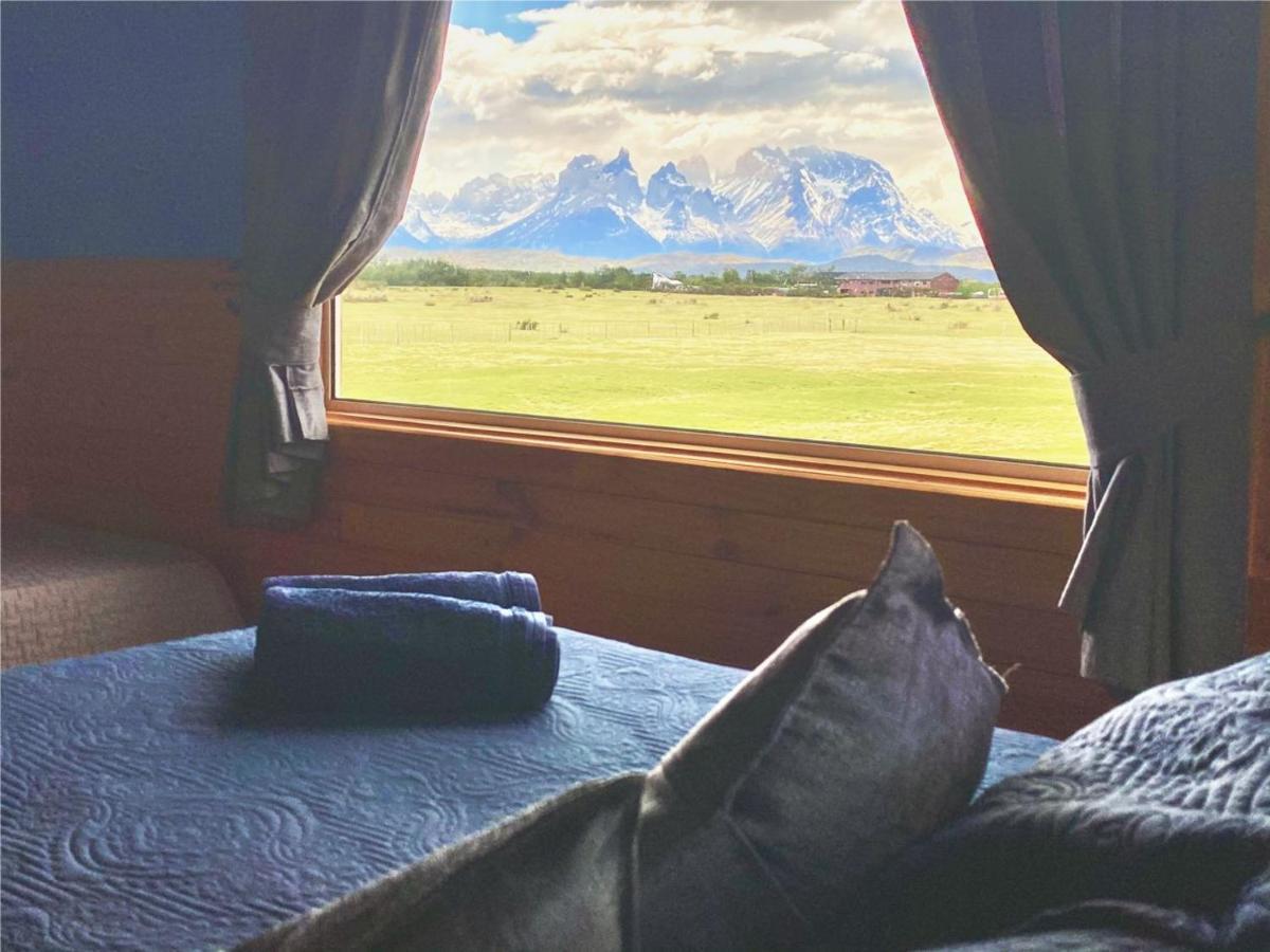 Vista Al Paine - Refugio De Aventura Bed & Breakfast Torres del Paine National Park Exterior photo