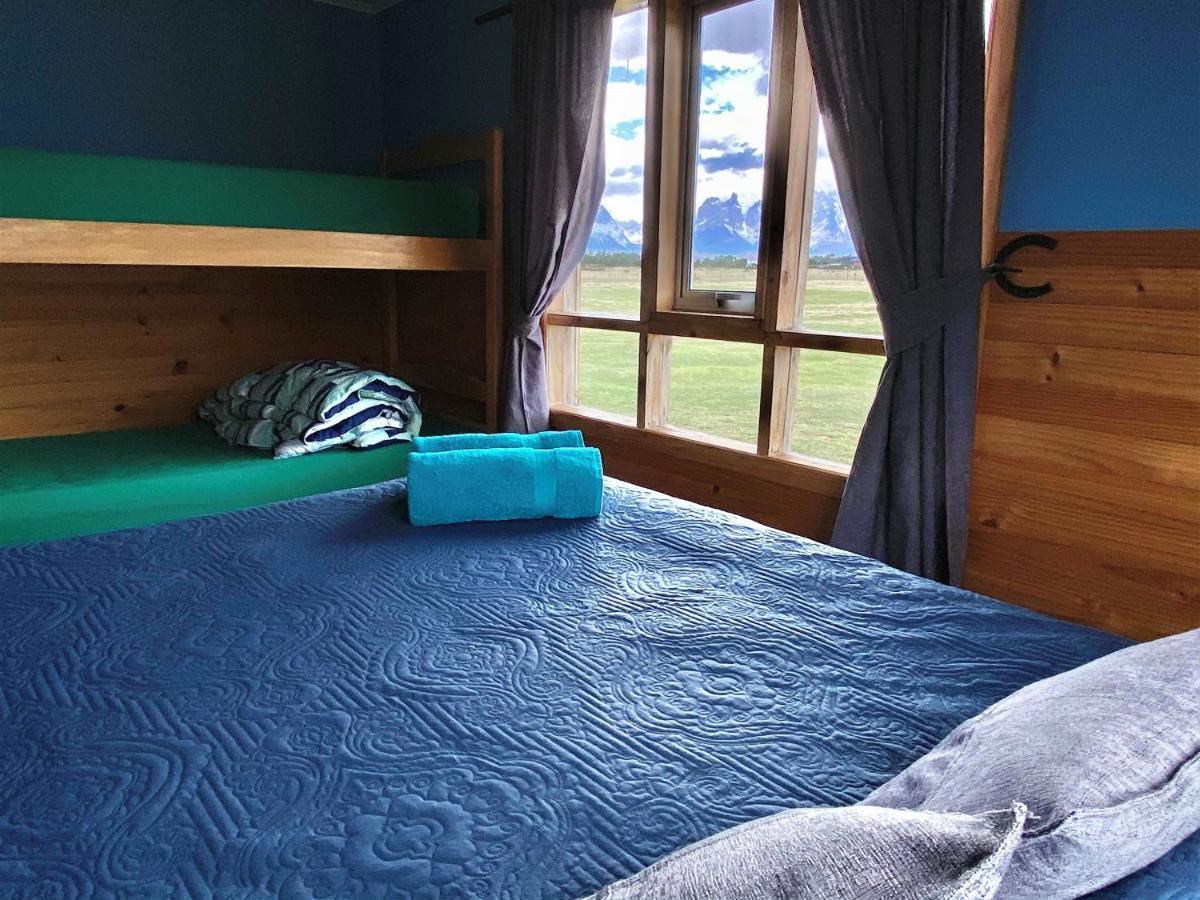 Vista Al Paine - Refugio De Aventura Bed & Breakfast Torres del Paine National Park Exterior photo