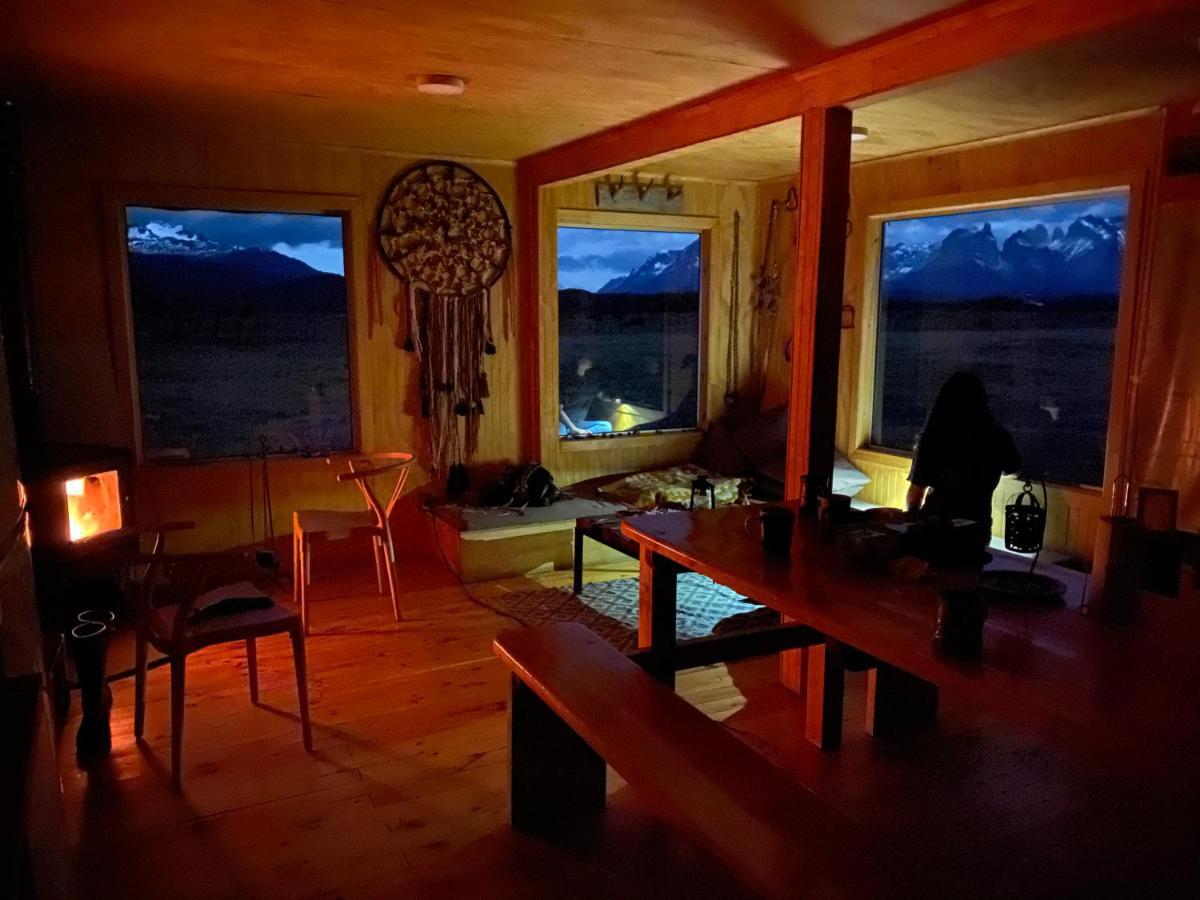 Vista Al Paine - Refugio De Aventura Bed & Breakfast Torres del Paine National Park Exterior photo