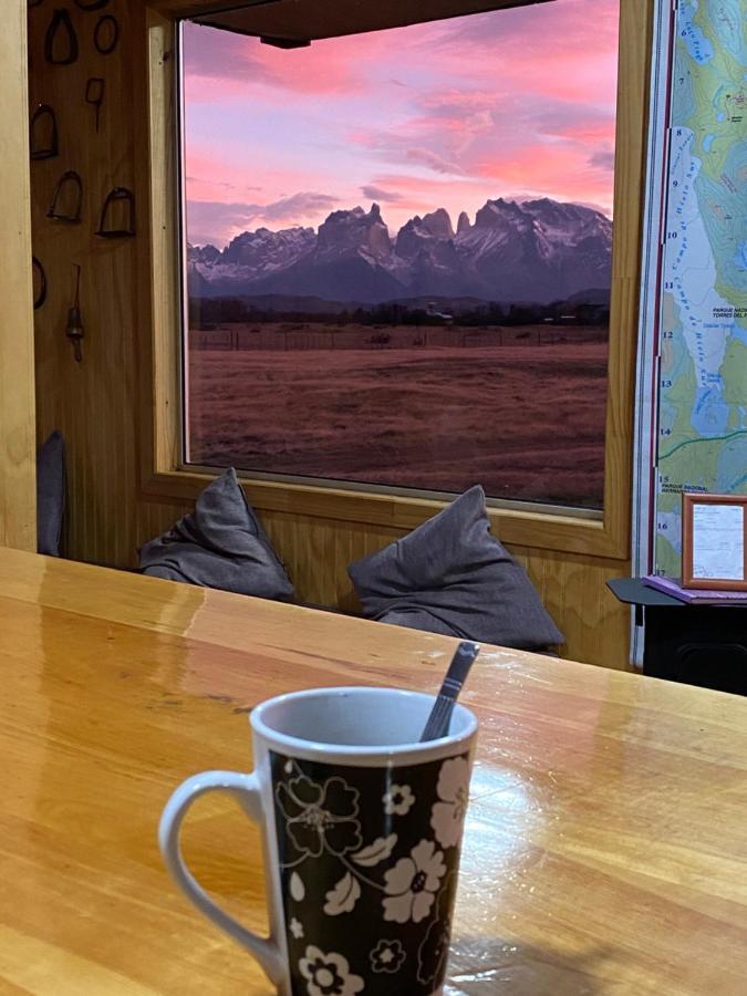 Vista Al Paine - Refugio De Aventura Bed & Breakfast Torres del Paine National Park Exterior photo