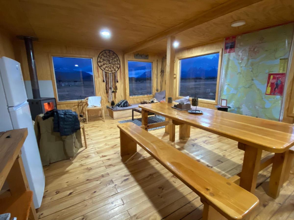 Vista Al Paine - Refugio De Aventura Bed & Breakfast Torres del Paine National Park Exterior photo