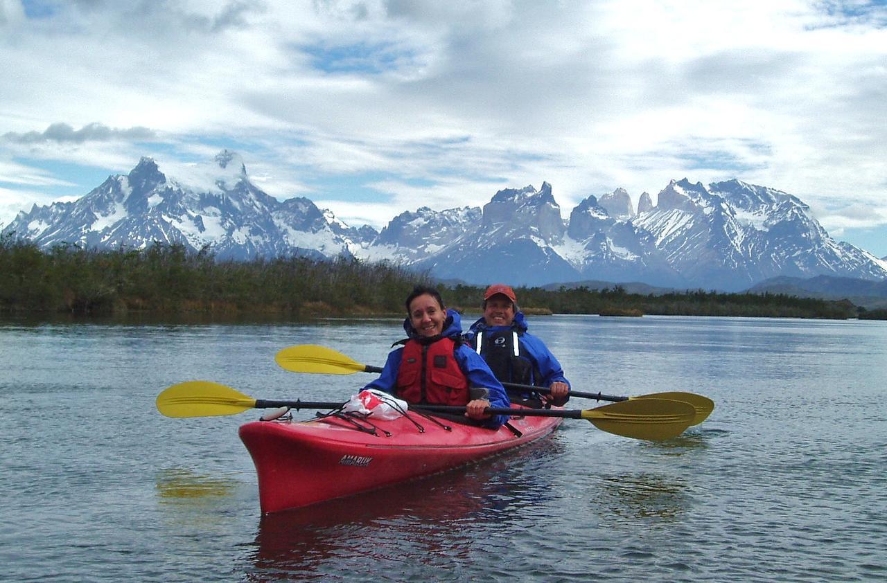 Vista Al Paine - Refugio De Aventura Bed & Breakfast Torres del Paine National Park Exterior photo