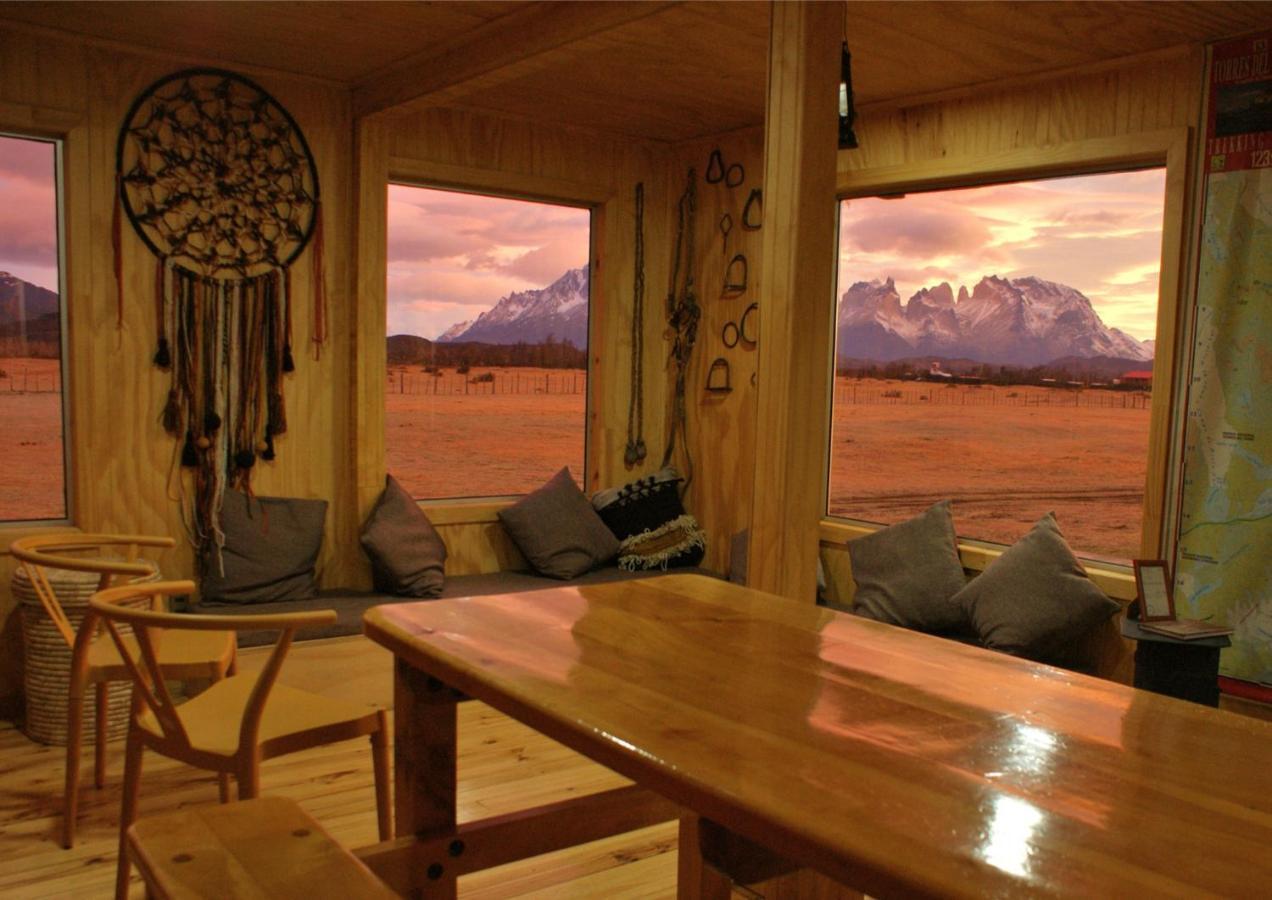 Vista Al Paine - Refugio De Aventura Bed & Breakfast Torres del Paine National Park Exterior photo