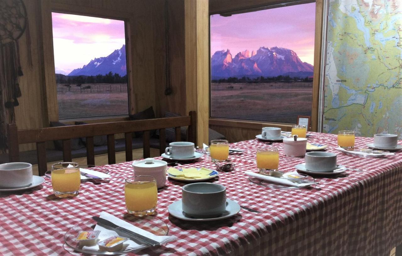 Vista Al Paine - Refugio De Aventura Bed & Breakfast Torres del Paine National Park Exterior photo
